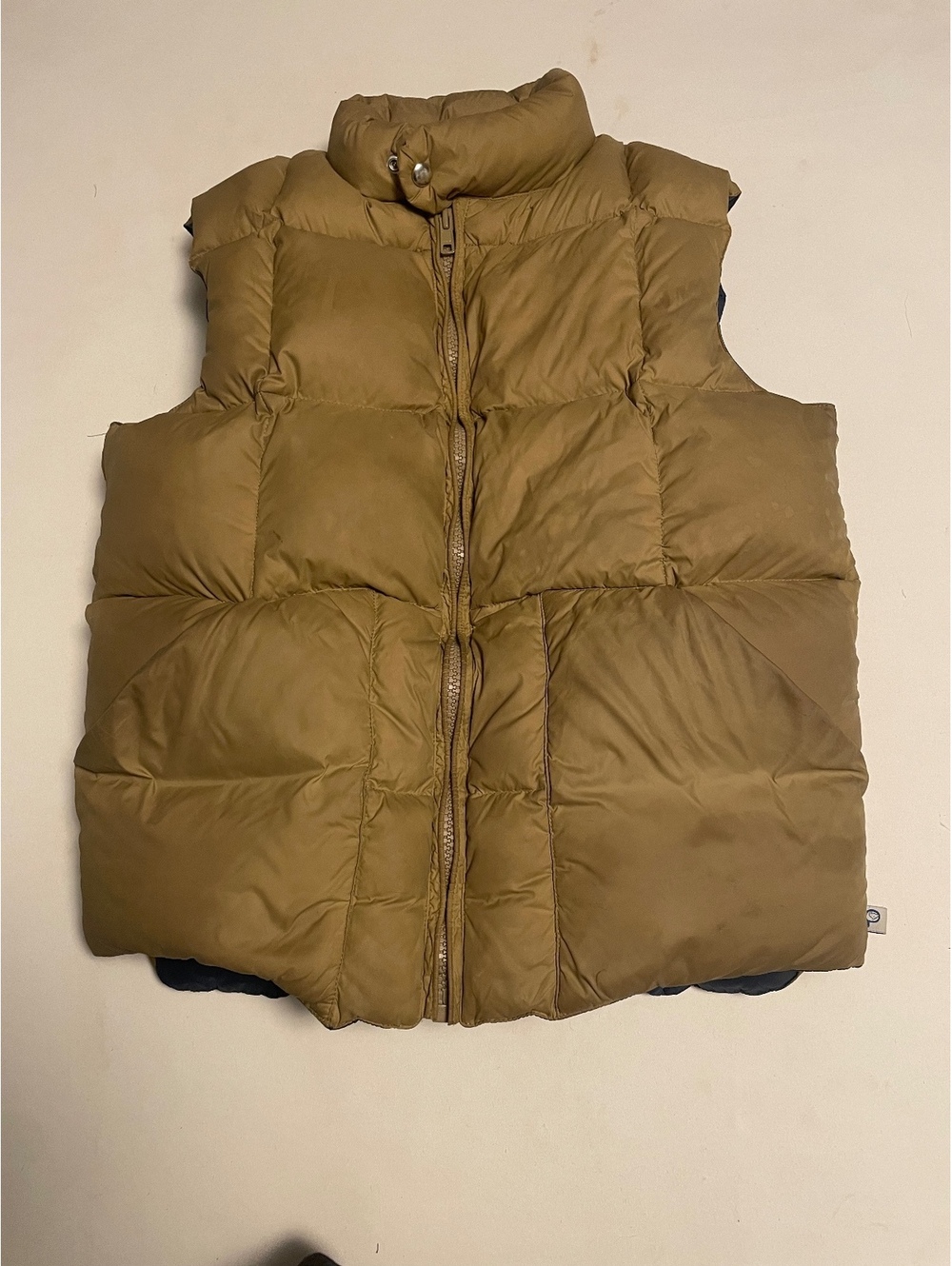 Penfield Men's Puffer Vest in Tan Size S